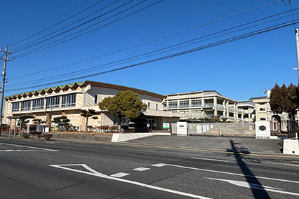 葦高小学校